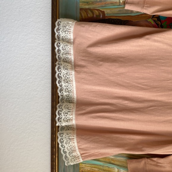 Top - Picture 2 of 4